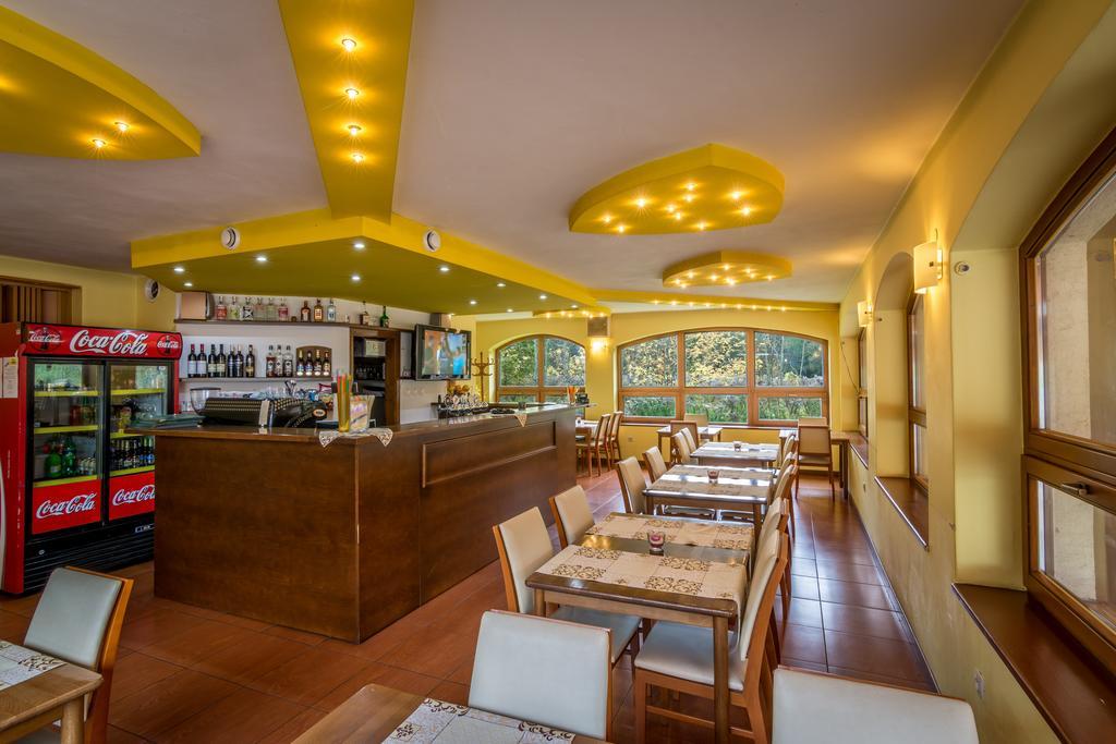 Penzion Almada Zvolen Exterior foto